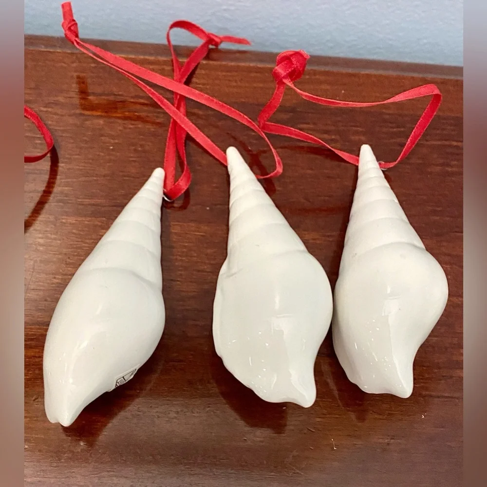 Midwest Nautical Sea Shells Cream Red Ribbon Beach Set of 8 Christmas Ornaments